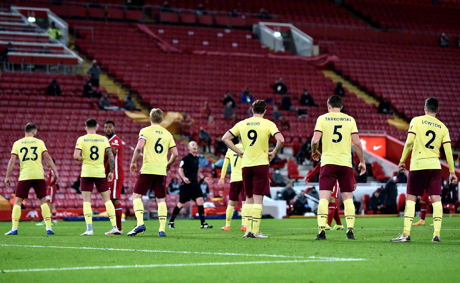 这一决定背 这一决定背